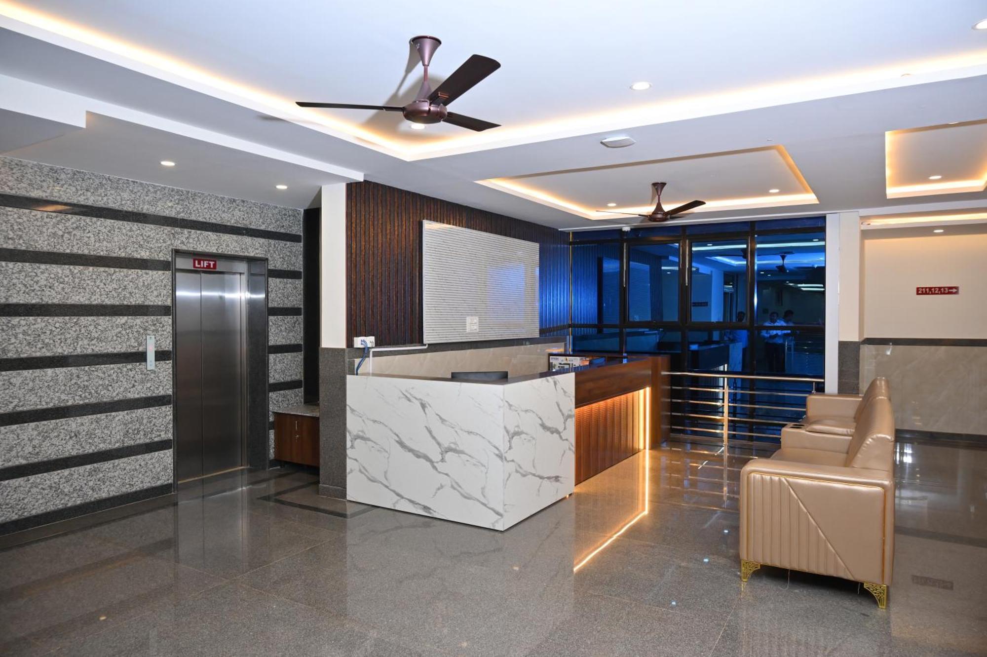 Hotel Shri Devi Comforts Inn Bhatkal Exterior foto