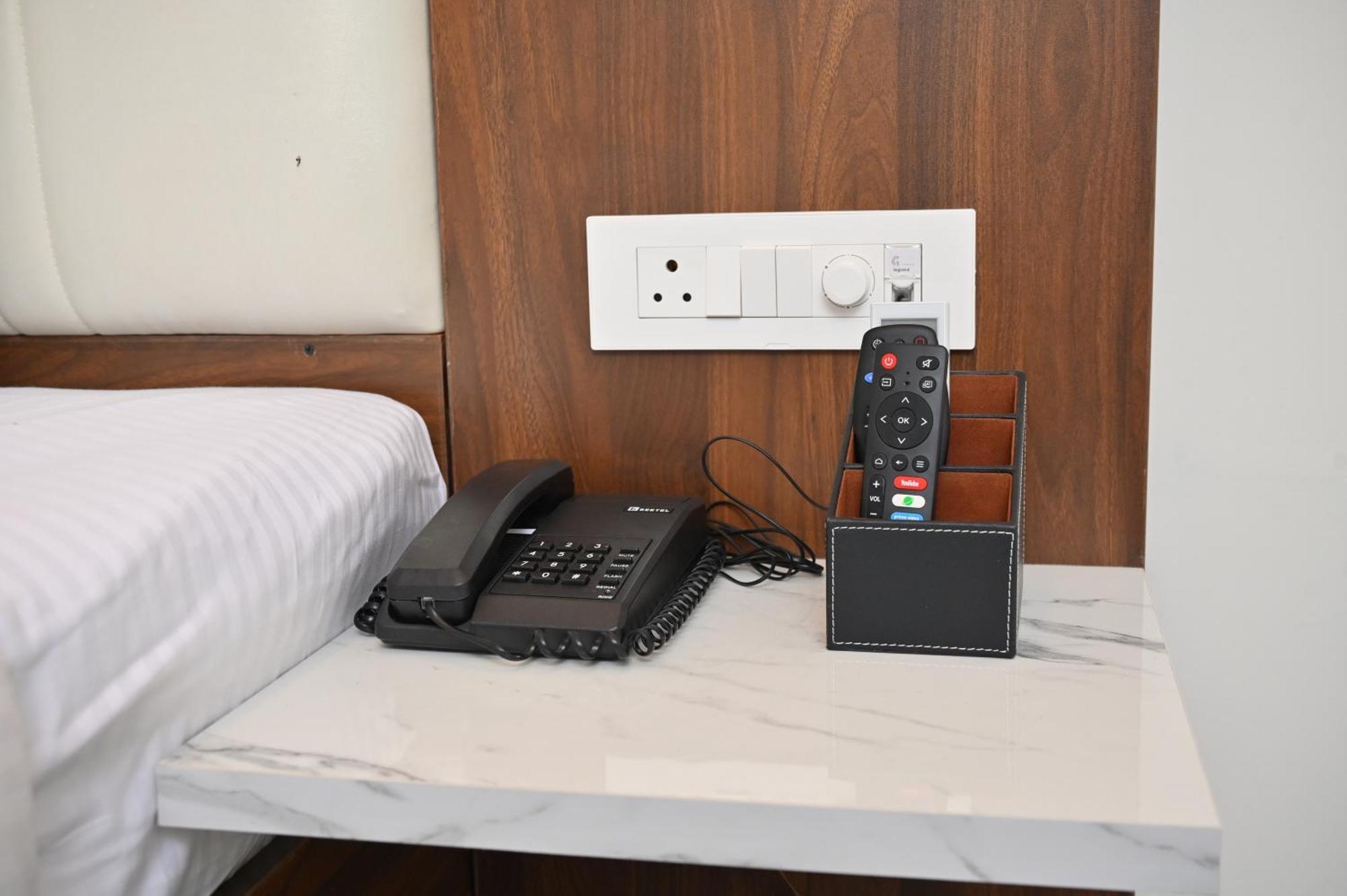 Hotel Shri Devi Comforts Inn Bhatkal Exterior foto