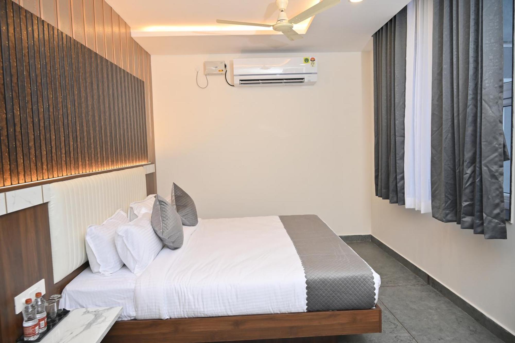Hotel Shri Devi Comforts Inn Bhatkal Exterior foto